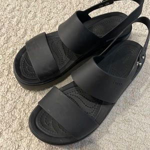 Crocs Women's Brooklyn Low Wedges Sandal